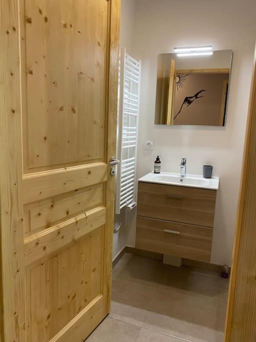 Gorgeous 2 Bedroom, 2 Full Bath, Ski In Apartment! Winner Of 2025 And 2024 Traveller Award! Morzine Εξωτερικό φωτογραφία
